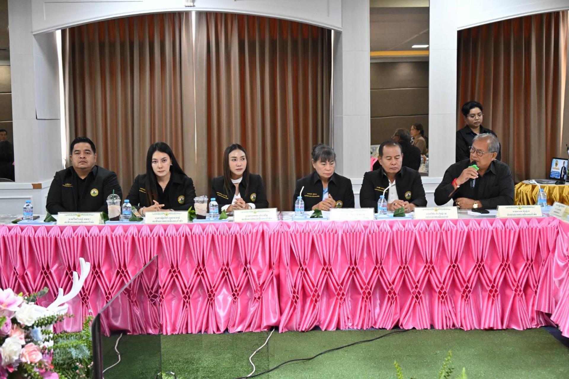  เทศบาลเมืองดอนหัวฬ่อ ให้การต้อนรับพนักงานเทศบาลผู้ผ่านการสรรหาให้ดำรงตำแหน่งสายงานผู้บริหาร