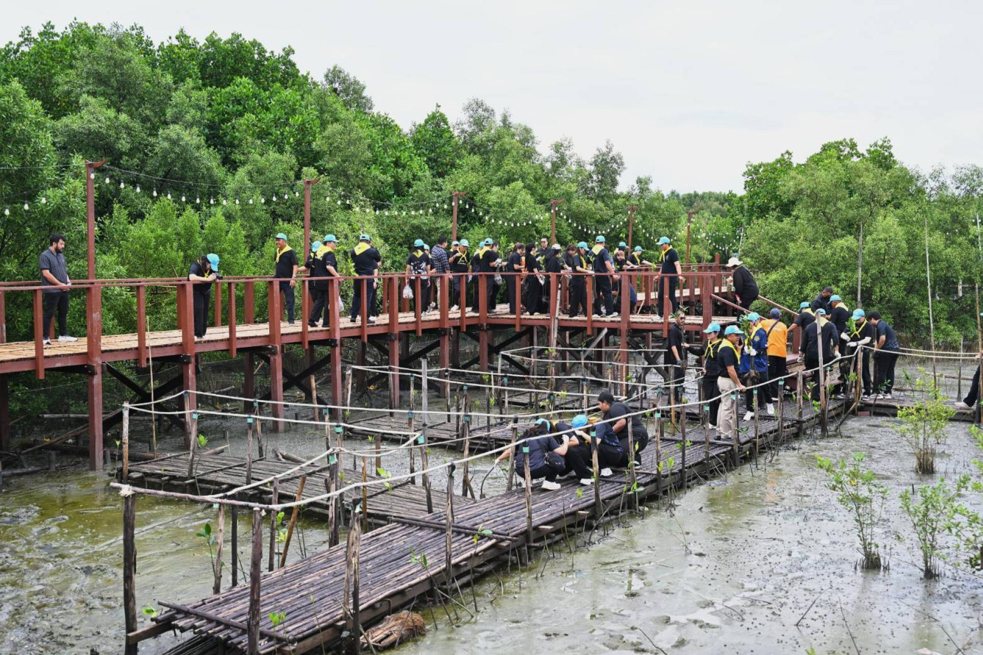 เทศบาลเมืองดอนหัวฬ่อ ร่วมกิจกรรมจิตอาสาพัฒนา เนื่องในวันมหิดล น้อมรำลึกในพระมหากรุณาธิคุณ “พระบิดาแห่งการแพทย์แผนปัจจุบันของไทย”